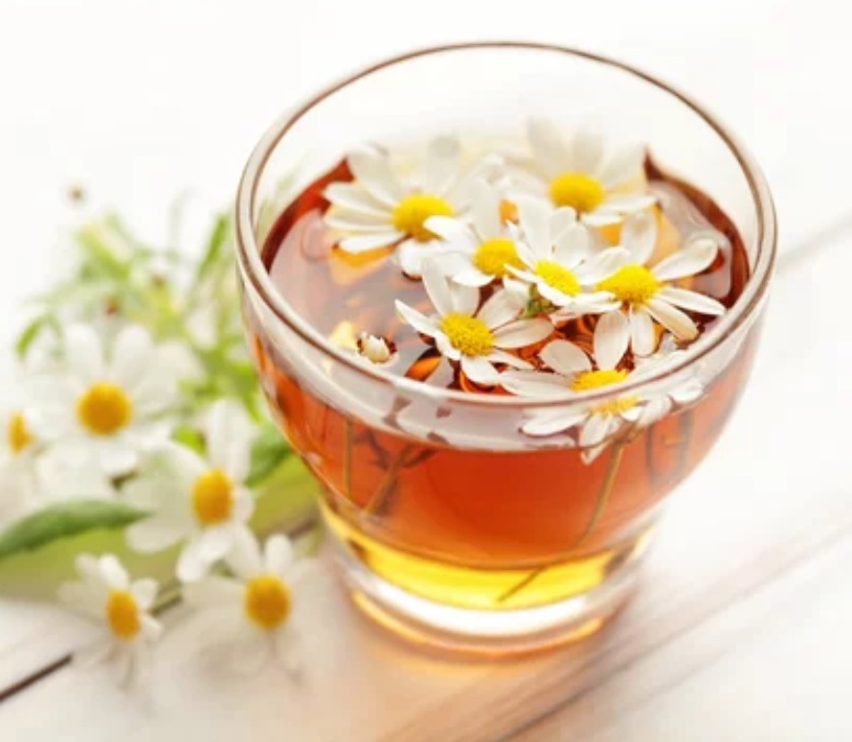 Manzanilla con un toque de té de hojas sueltas (1 oz)