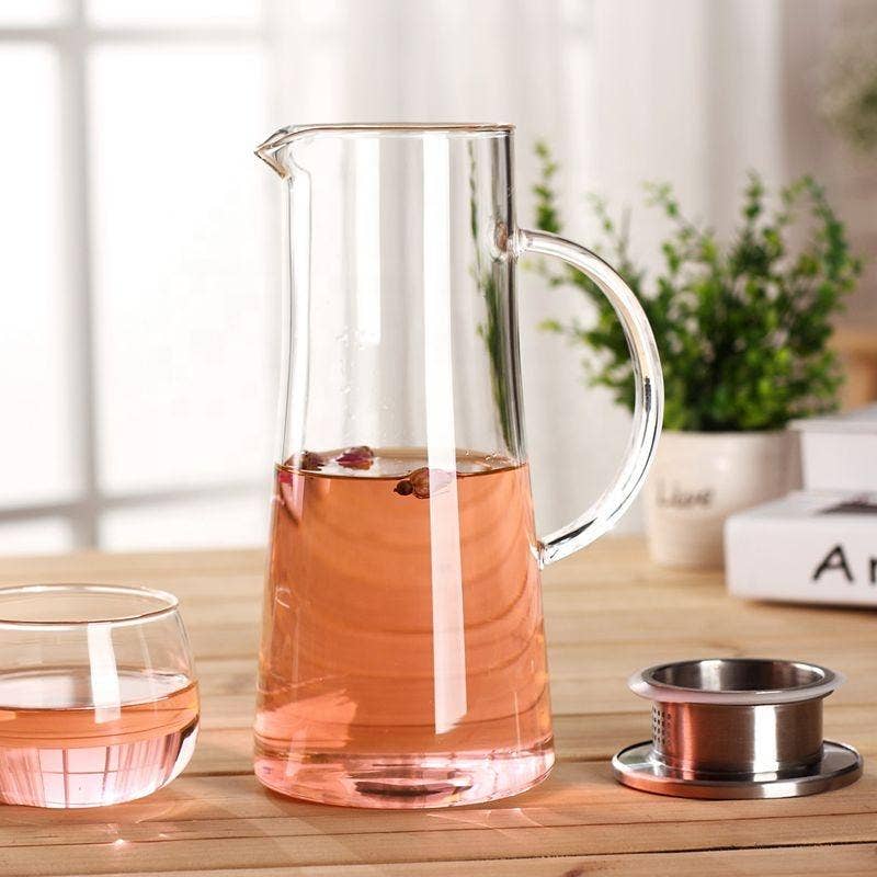 Pichet en verre avec couvercle