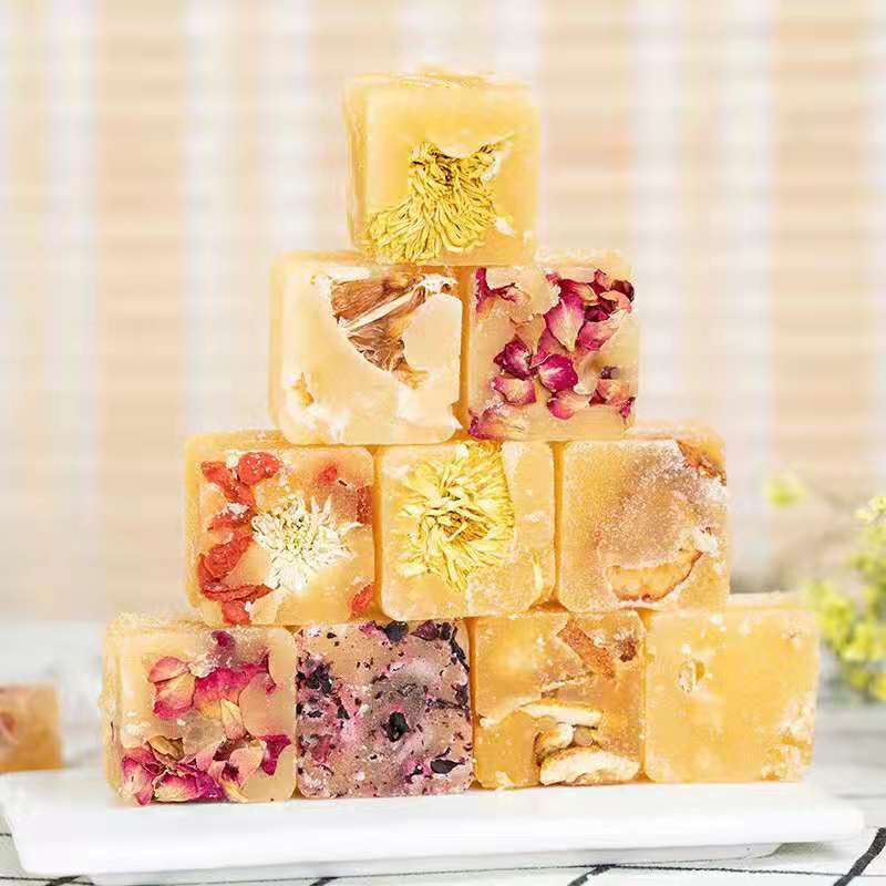 Gourmet Honey Sugar Cubes with Flowers and Fruit Bundle